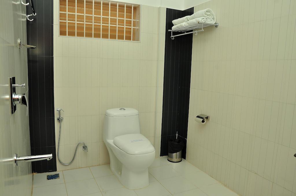 Holiday Hill Hotel y Suites Sultan Bathery Habitación foto