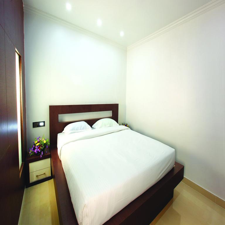 Holiday Hill Hotel y Suites Sultan Bathery Exterior foto