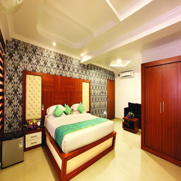 Holiday Hill Hotel y Suites Sultan Bathery Exterior foto