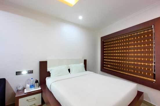 Holiday Hill Hotel y Suites Sultan Bathery Exterior foto