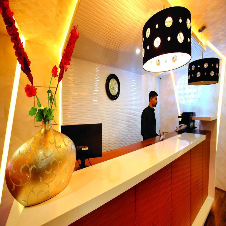 Holiday Hill Hotel y Suites Sultan Bathery Exterior foto