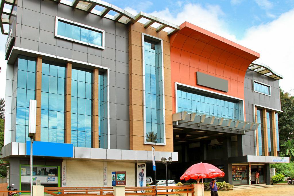 Holiday Hill Hotel y Suites Sultan Bathery Exterior foto